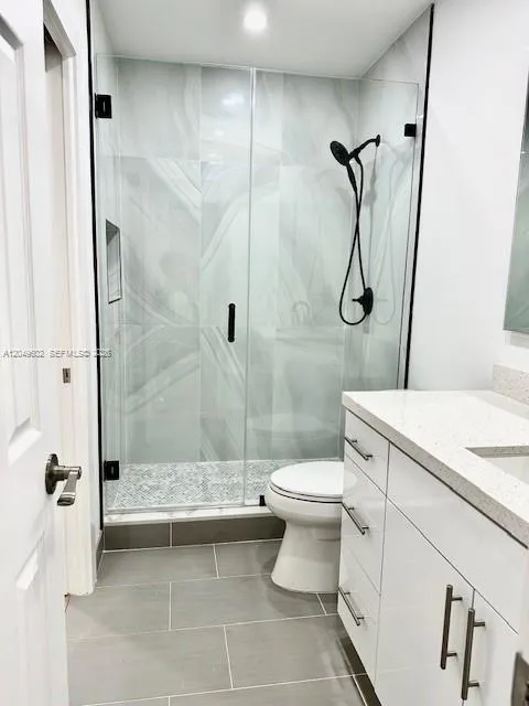 3801 Ponce De Leon Blvd #3803 Coral Gables, FL 33134