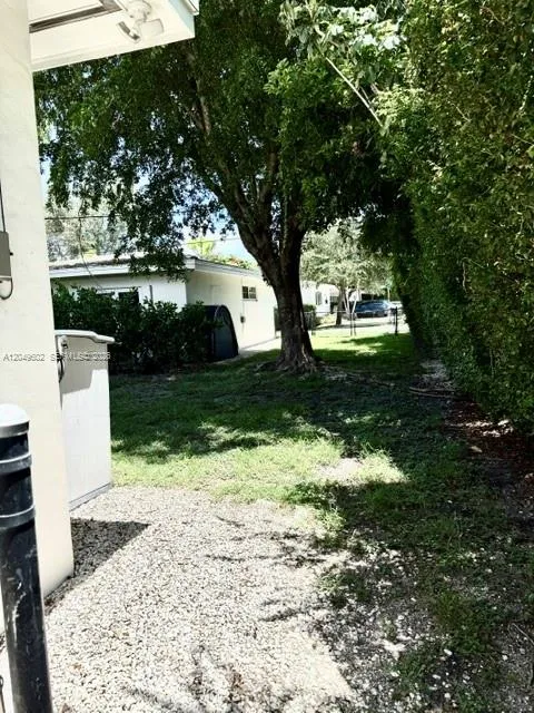3801 Ponce De Leon Blvd #3803 Coral Gables, FL 33134