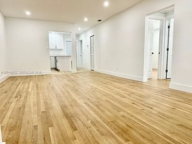 3801 Ponce De Leon Blvd #3803 Coral Gables, FL 33134