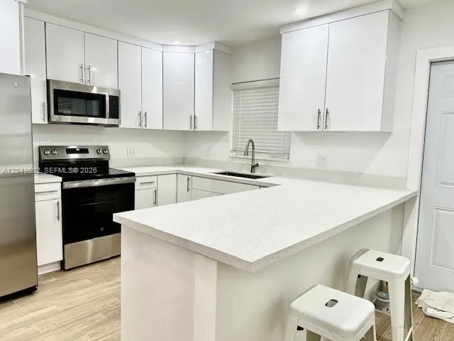 3801 Ponce De Leon Blvd #3803 Coral Gables, FL 33134