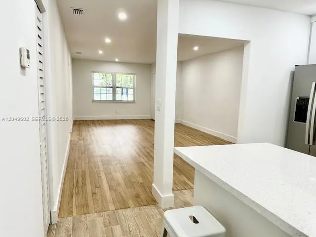3801 Ponce De Leon Blvd #3803 Coral Gables, FL 33134