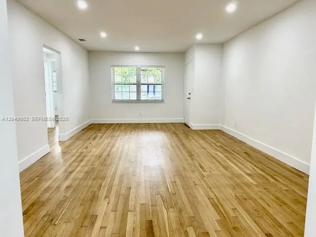 3801 Ponce De Leon Blvd #3803 Coral Gables, FL 33134
