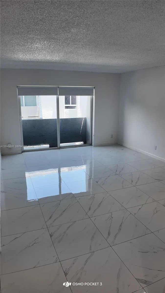 11120 SW 196th St #301 Cutler Bay, FL 33157