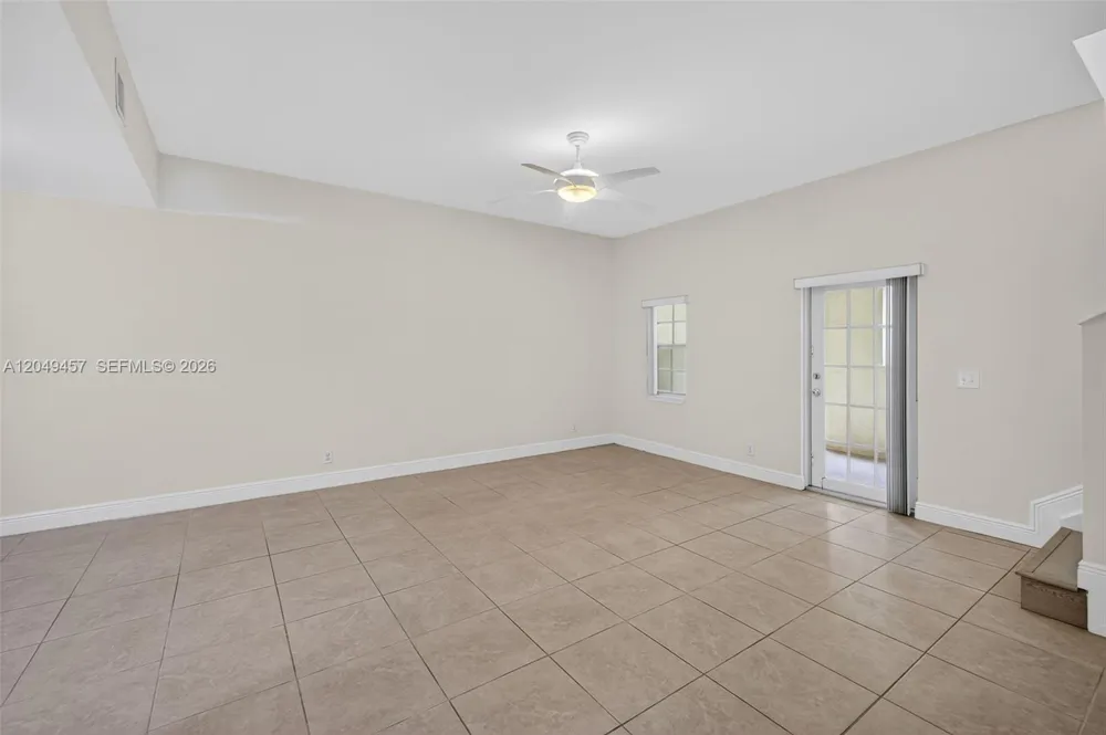 704 SW 1st Ave Pompano Beach, FL 33060