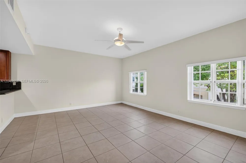 704 SW 1st Ave Pompano Beach, FL 33060
