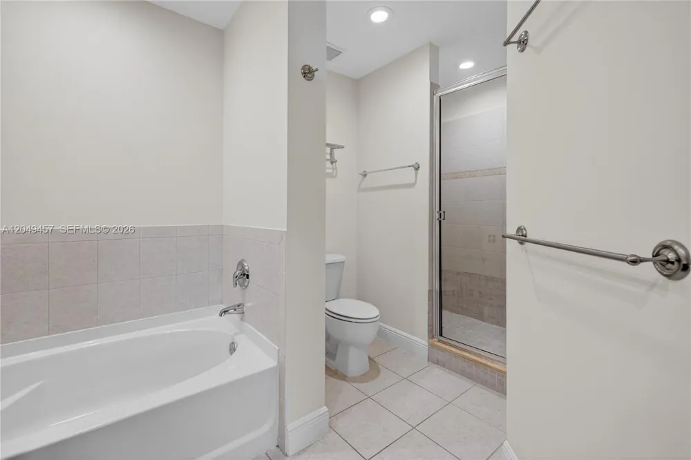 704 SW 1st Ave Pompano Beach, FL 33060
