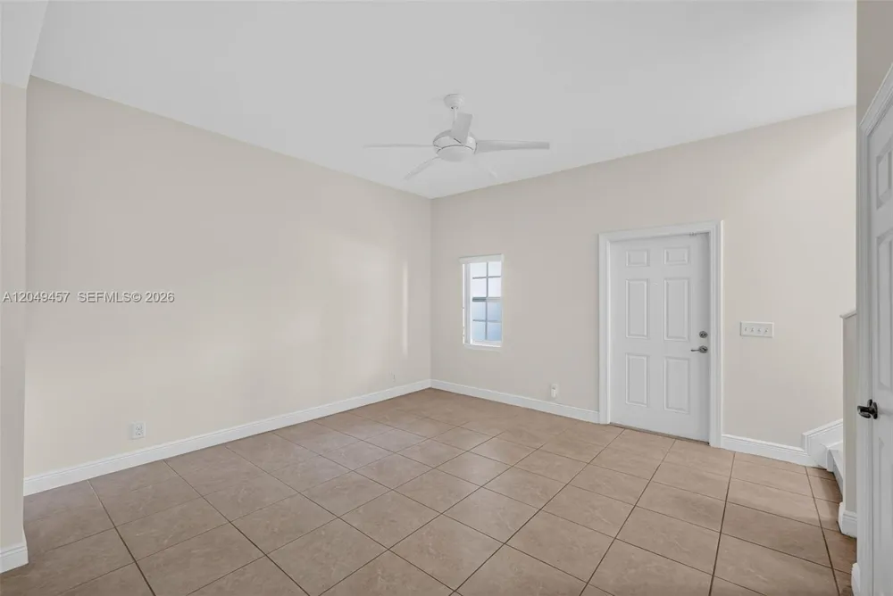 704 SW 1st Ave Pompano Beach, FL 33060