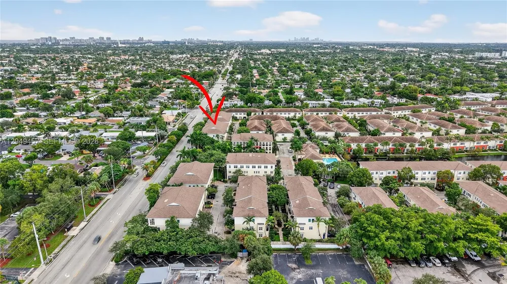 704 SW 1st Ave Pompano Beach, FL 33060