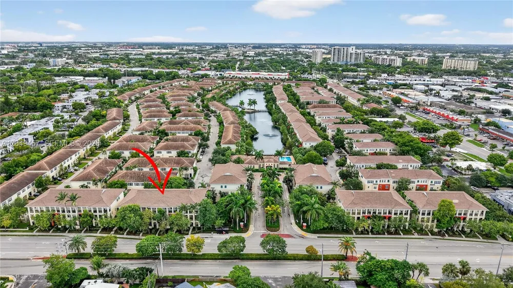 704 SW 1st Ave Pompano Beach, FL 33060