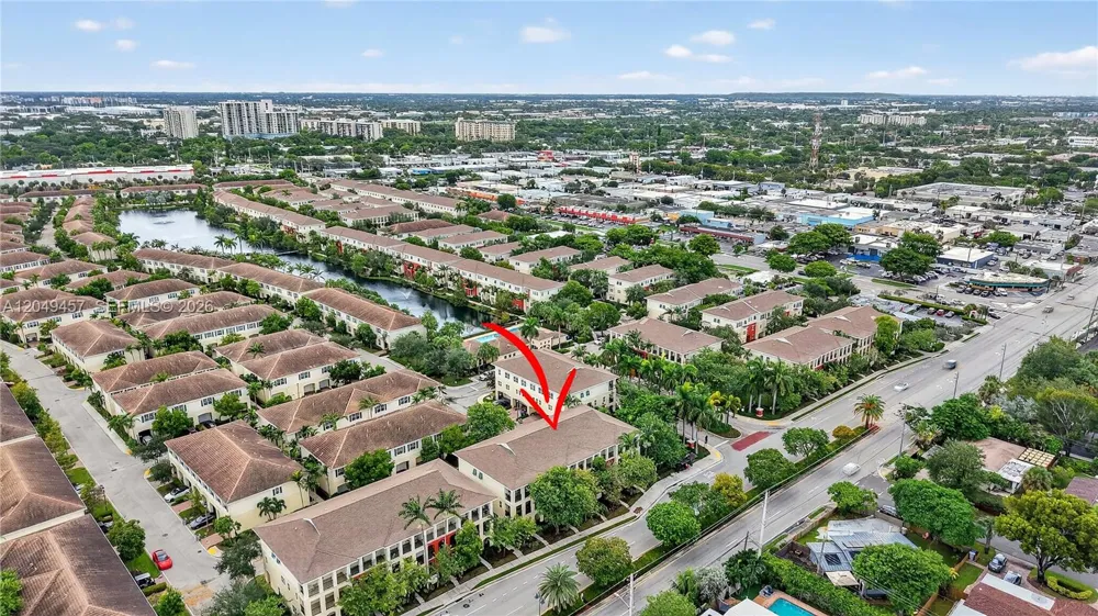 704 SW 1st Ave Pompano Beach, FL 33060