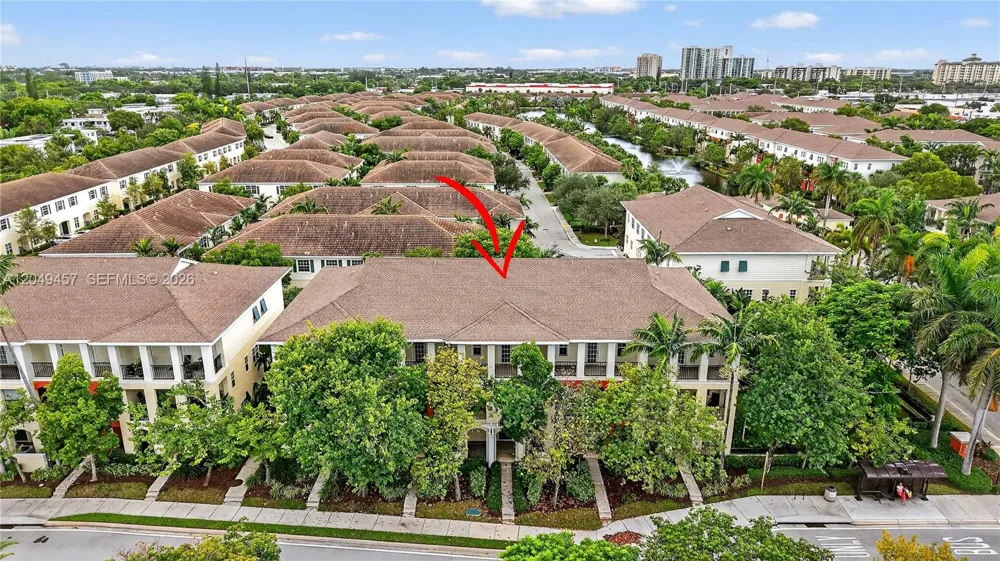 704 SW 1st Ave Pompano Beach, FL 33060