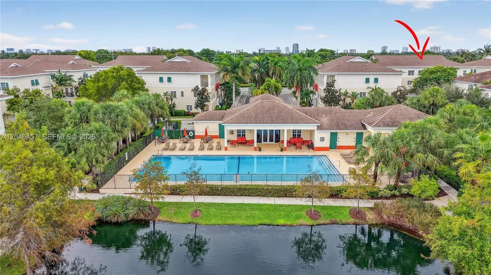 704 SW 1st Ave Pompano Beach, FL 33060