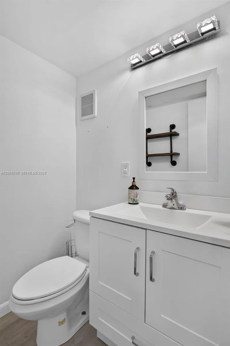 365 Fern Dr #7-2 Weston, FL 33326