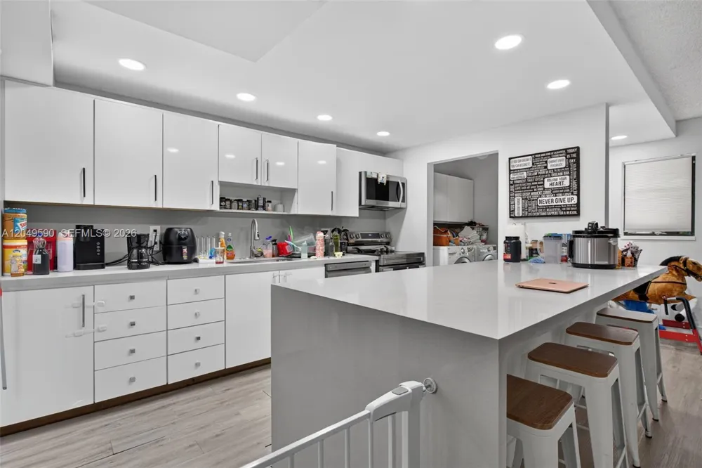 365 Fern Dr #7-2 Weston, FL 33326