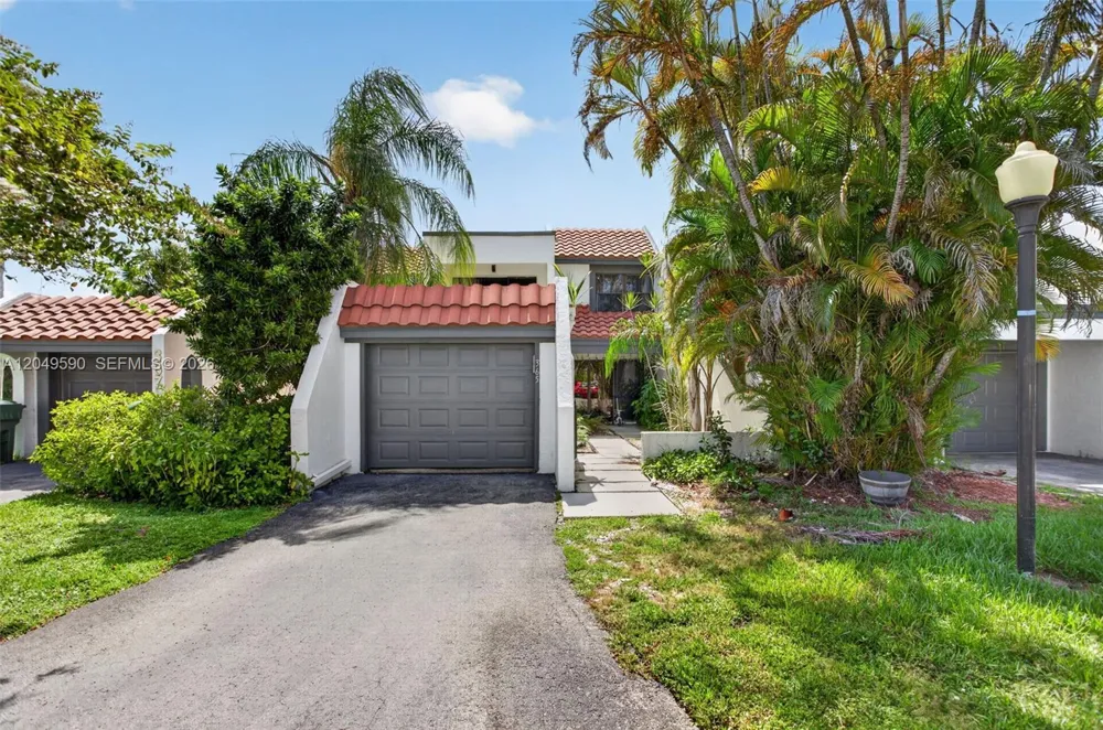 365 Fern Dr #7-2 Weston, FL 33326