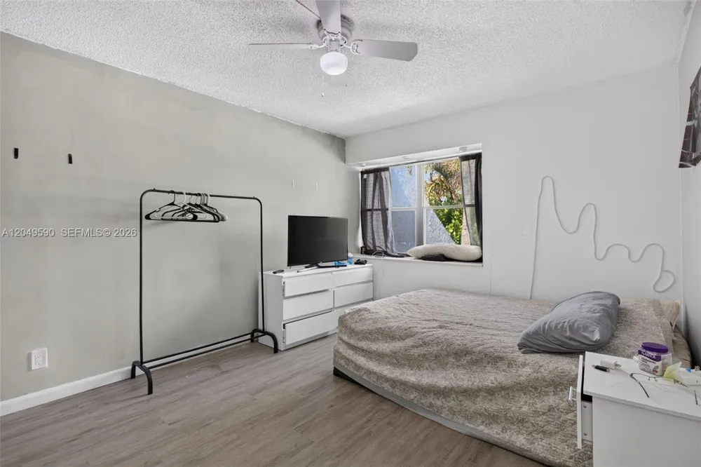 365 Fern Dr #7-2 Weston, FL 33326