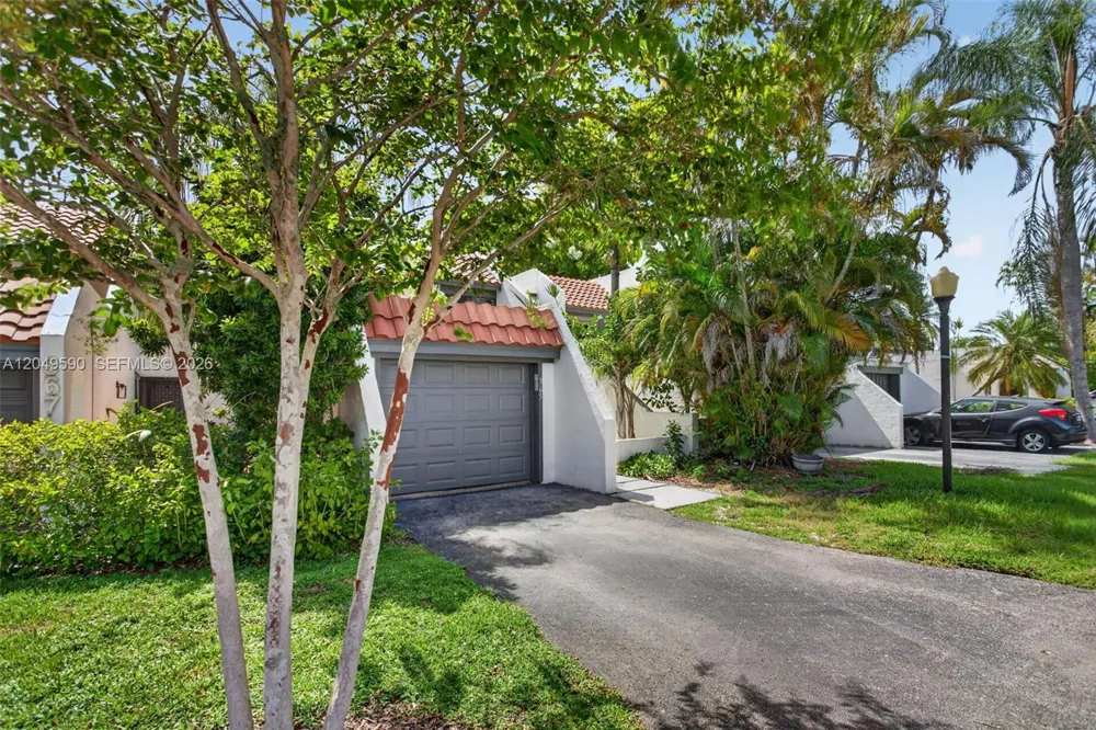365 Fern Dr #7-2 Weston, FL 33326