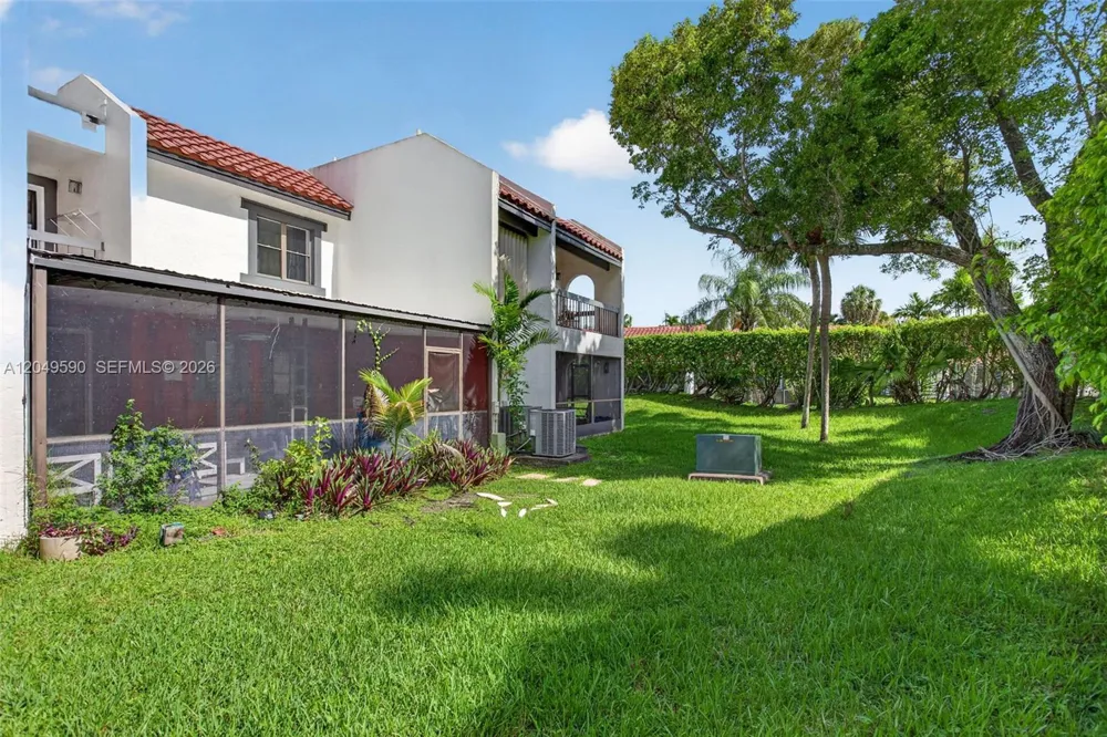 365 Fern Dr #7-2 Weston, FL 33326