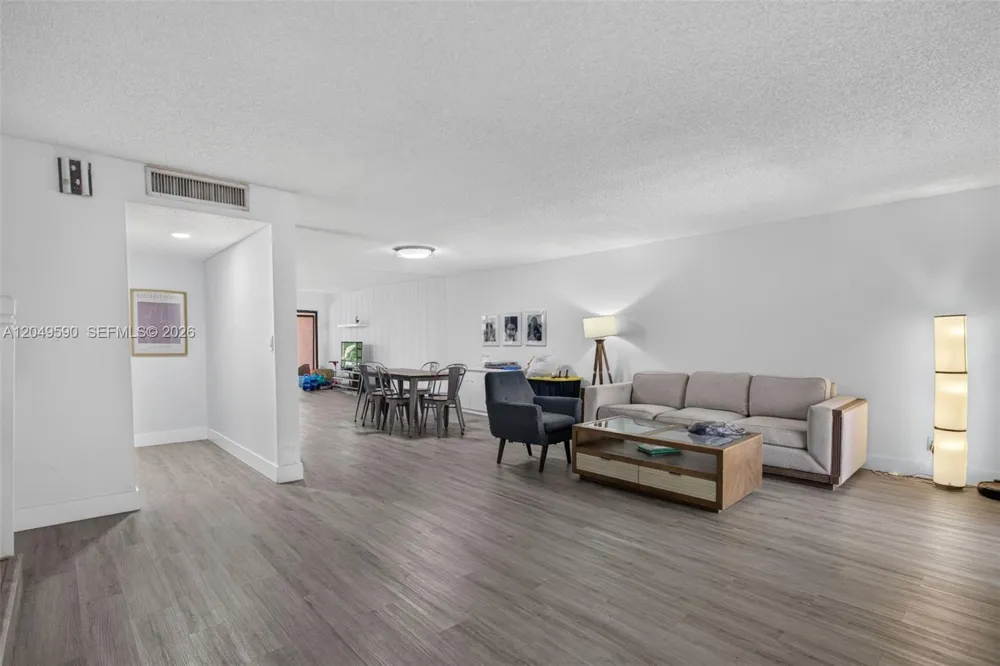 365 Fern Dr #7-2 Weston, FL 33326