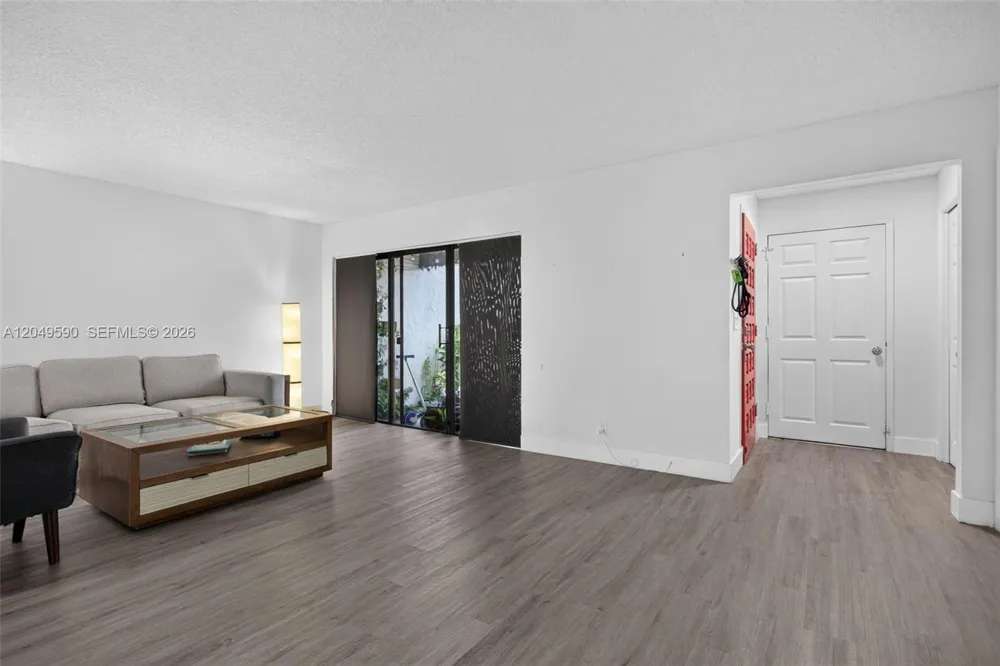 365 Fern Dr #7-2 Weston, FL 33326