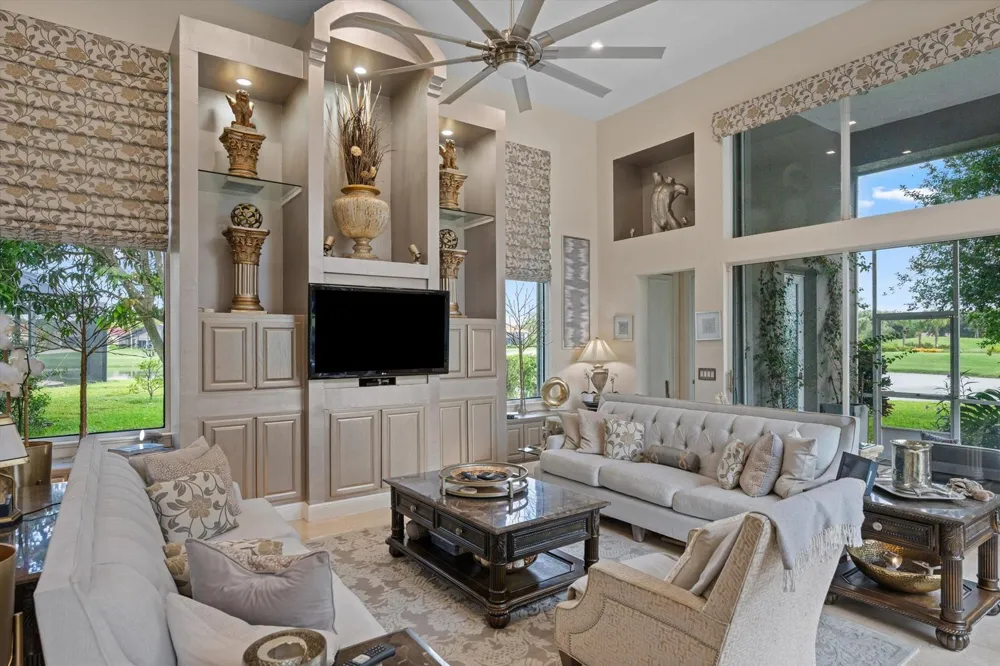 4352 James Estate Lane Lake Worth, FL 33449