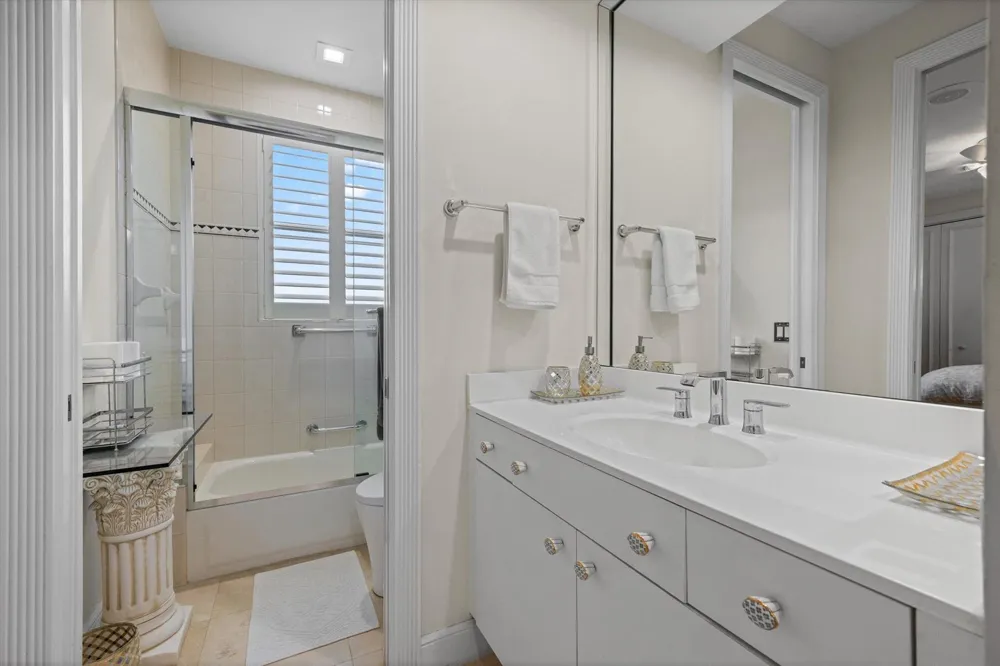 4352 James Estate Lane Lake Worth, FL 33449