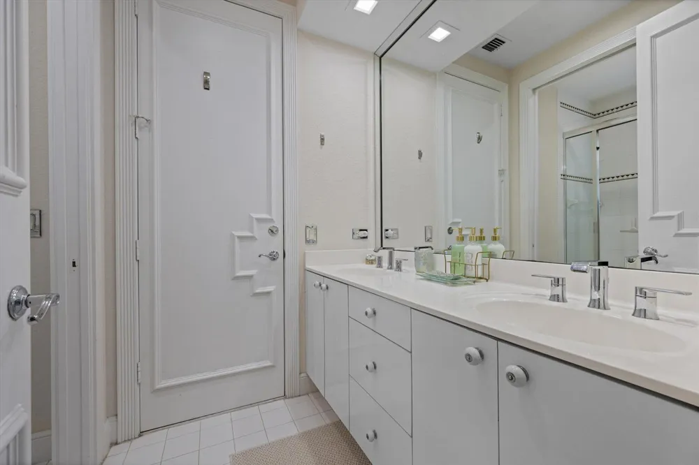 4352 James Estate Lane Lake Worth, FL 33449