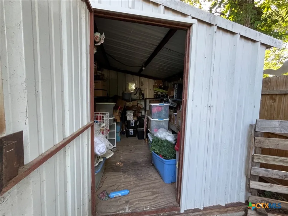 104 W Storey Street San Saba, TX 76877