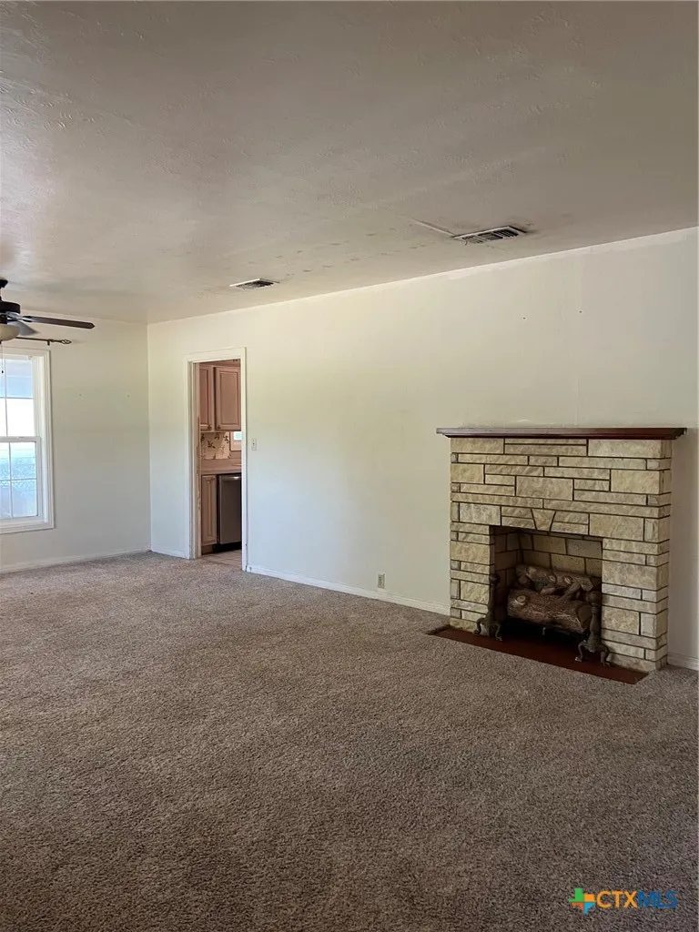 104 W Storey Street San Saba, TX 76877