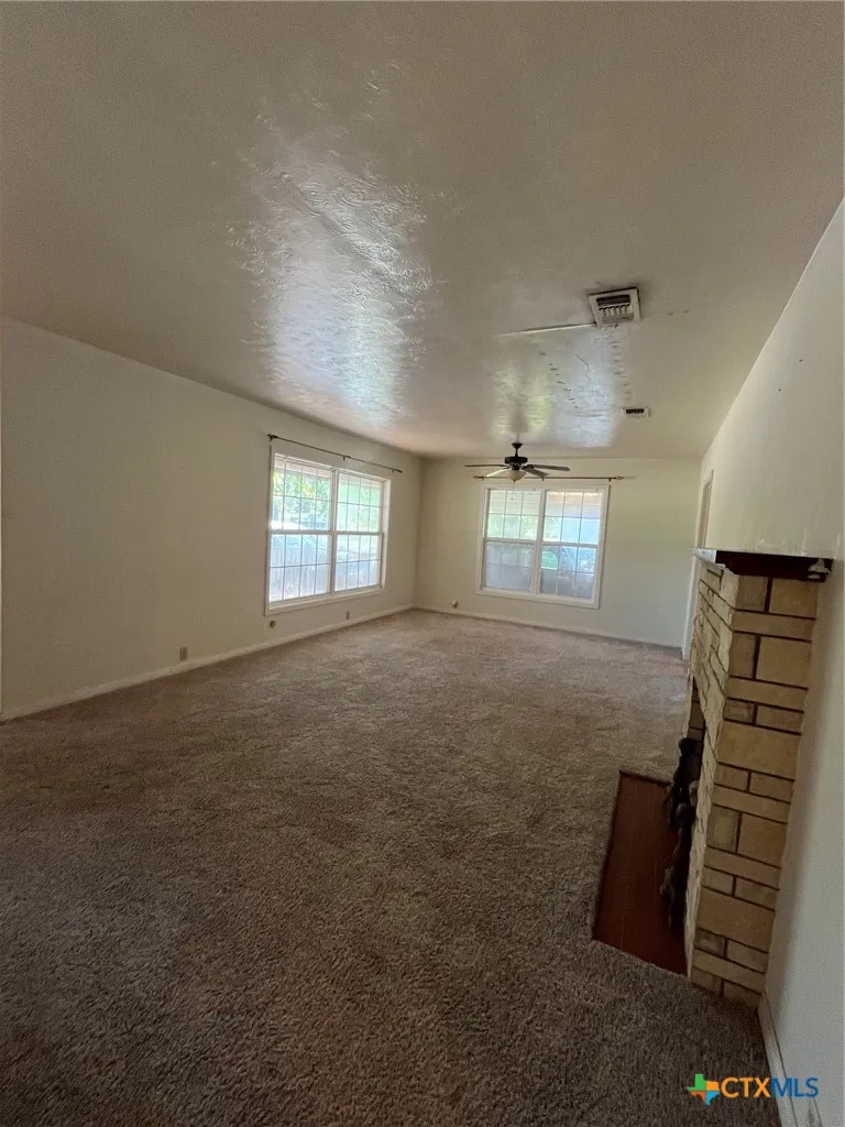 104 W Storey Street San Saba, TX 76877