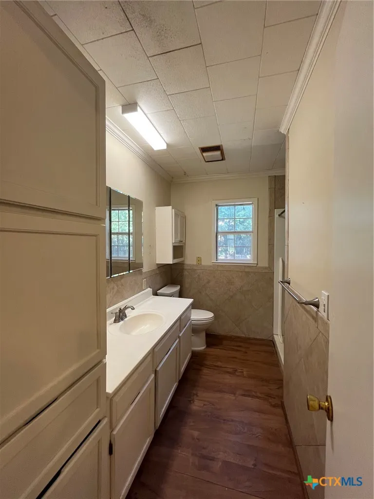 104 W Storey Street San Saba, TX 76877