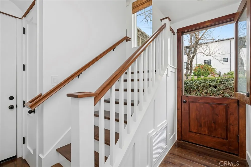417 Poinsettia Avenue Corona del Mar, CA 92625