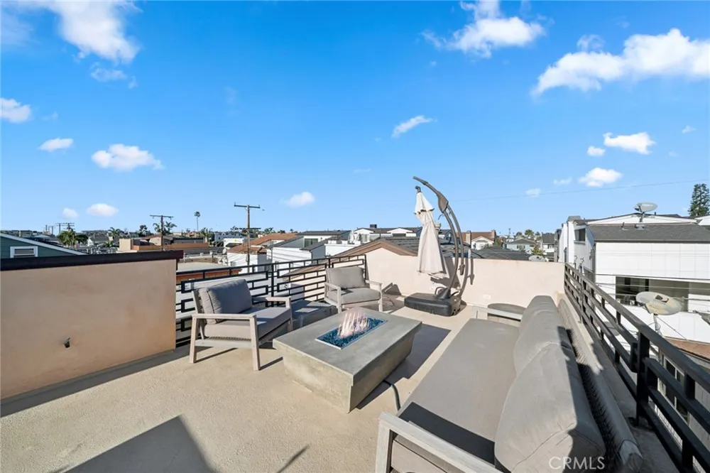 417 Poinsettia Avenue Corona del Mar, CA 92625