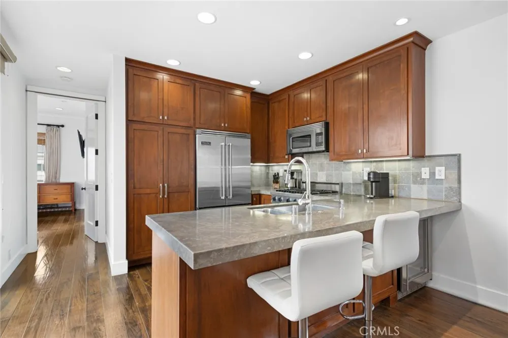 417 Poinsettia Avenue Corona del Mar, CA 92625