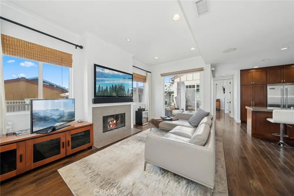417 Poinsettia Avenue Corona del Mar, CA 92625