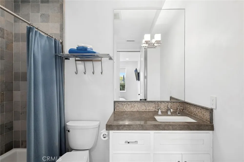 417 Poinsettia Avenue Corona del Mar, CA 92625