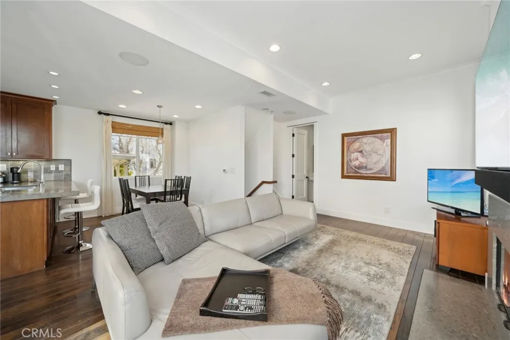 417 Poinsettia Avenue Corona del Mar, CA 92625