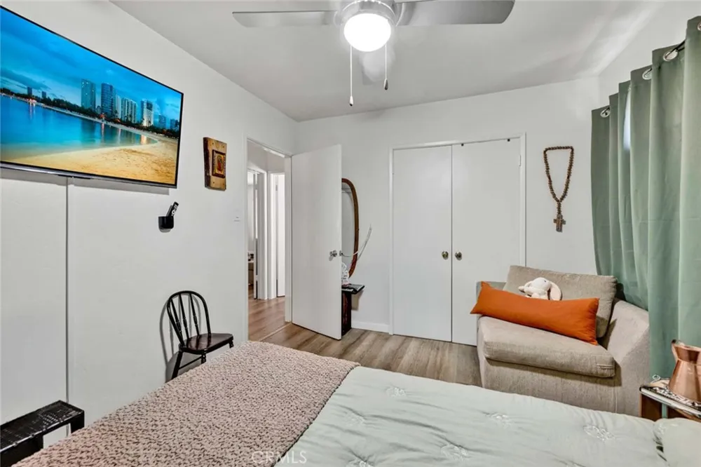 4432 Iroquois Lakewood, CA 90713