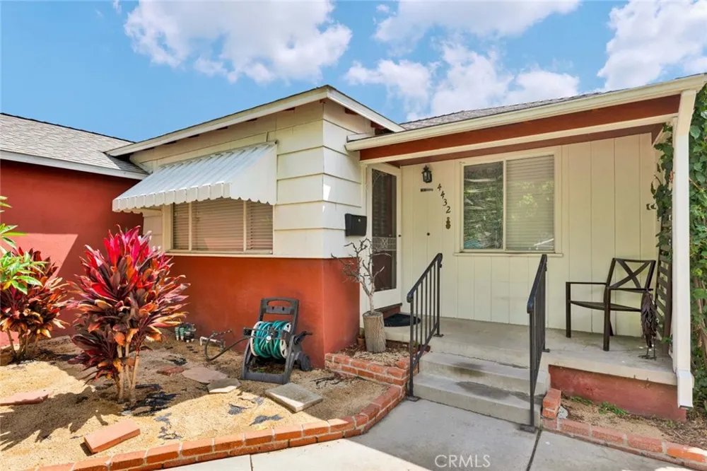 4432 Iroquois Lakewood, CA 90713