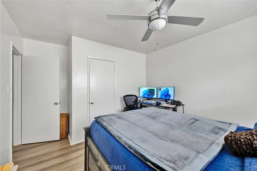 4432 Iroquois Lakewood, CA 90713