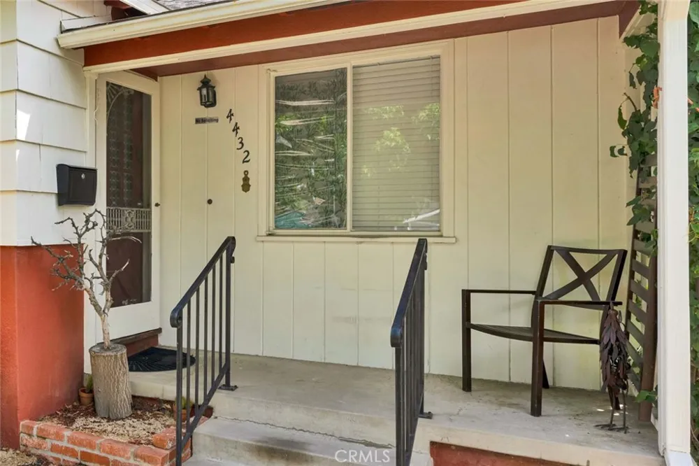 4432 Iroquois Lakewood, CA 90713