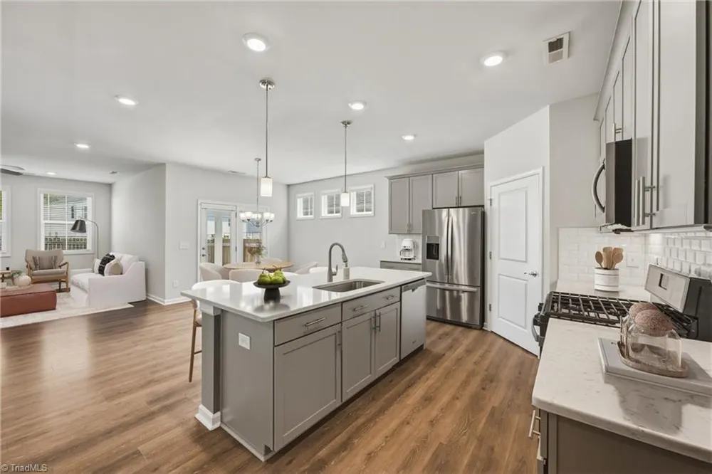 6443 Grogan Hill Road Whitsett, NC 27377