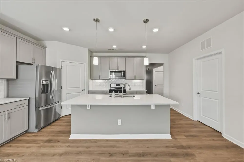 6443 Grogan Hill Road Whitsett, NC 27377
