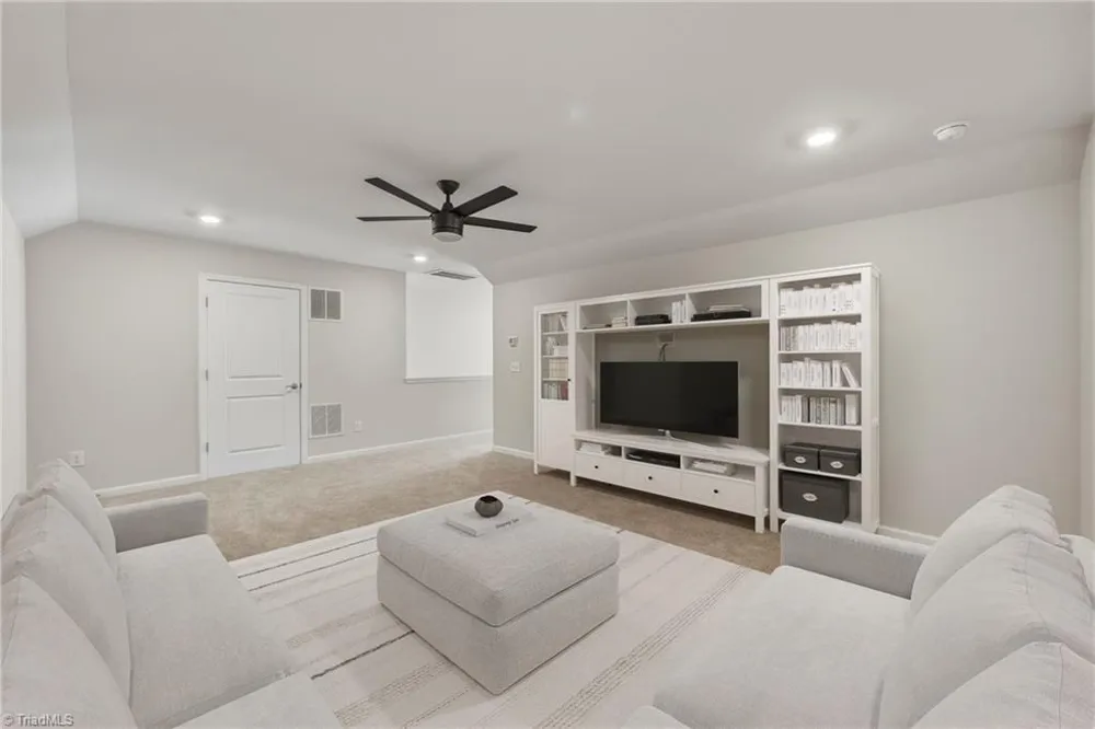 6443 Grogan Hill Road Whitsett, NC 27377