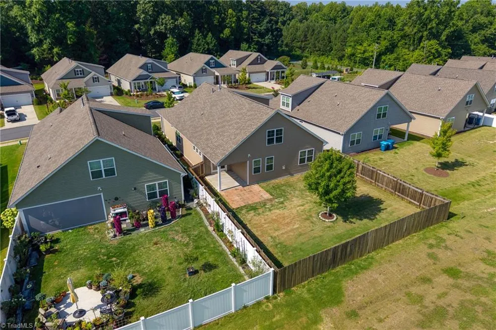 6443 Grogan Hill Road Whitsett, NC 27377