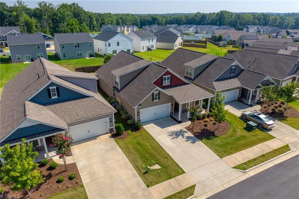 6443 Grogan Hill Road Whitsett, NC 27377