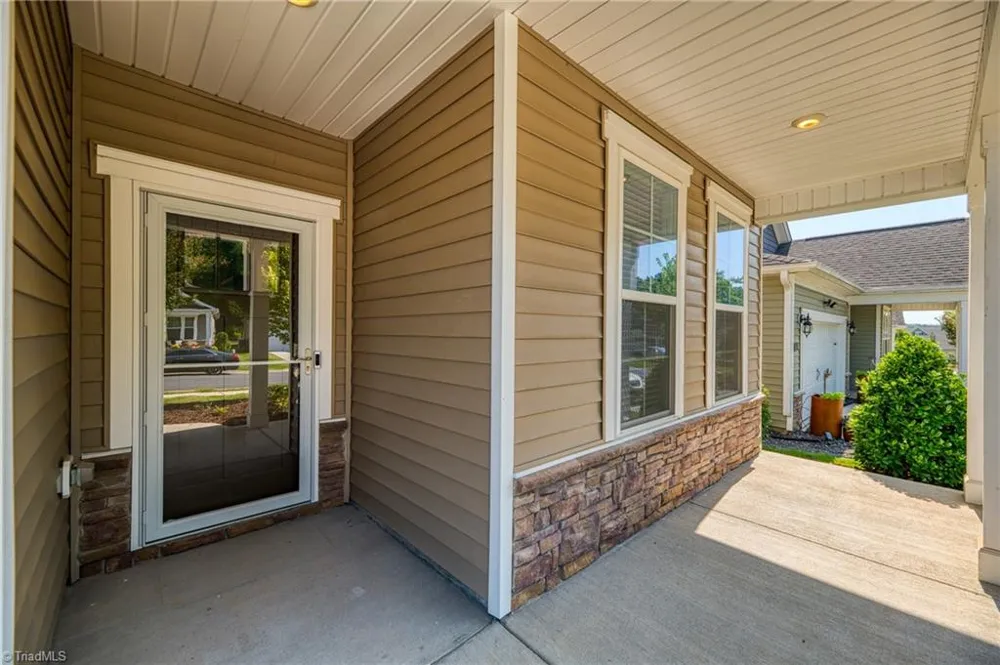 6443 Grogan Hill Road Whitsett, NC 27377