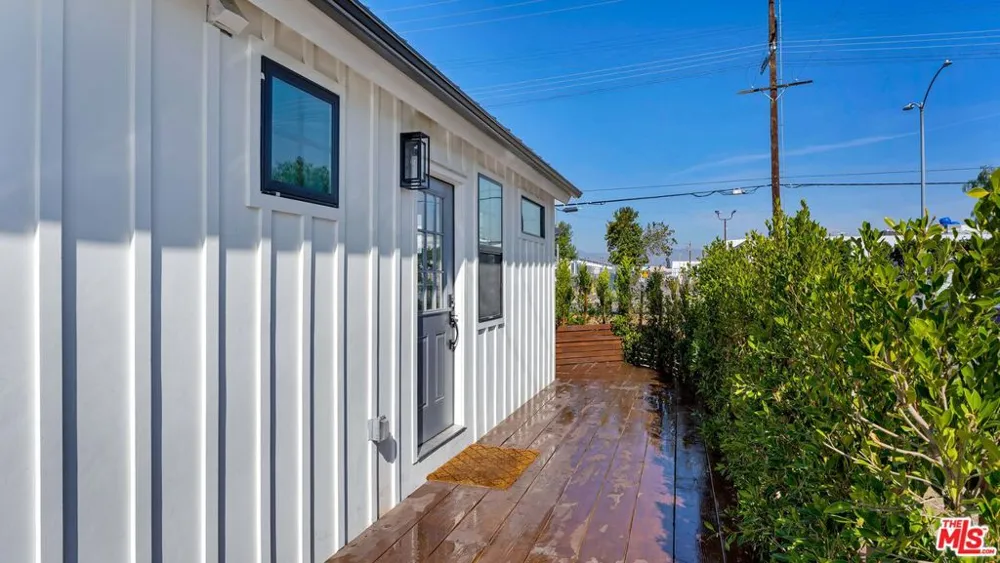 6761 Case Ave Avenue North Hollywood, CA 91606