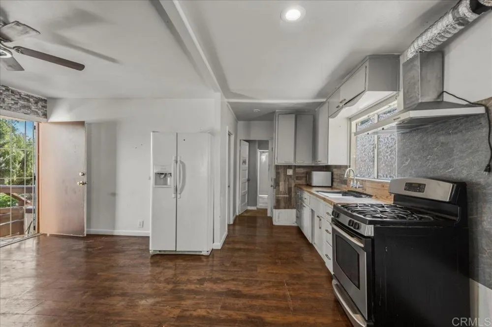 12830 Mapleview St Lakeside, CA 92040