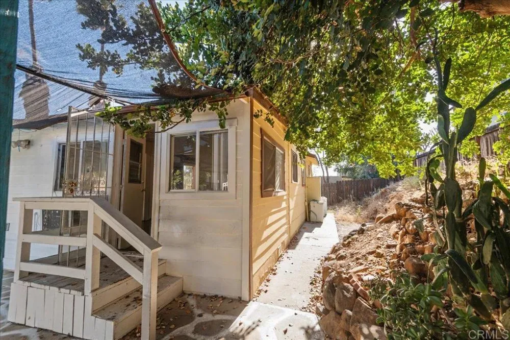 12830 Mapleview St Lakeside, CA 92040